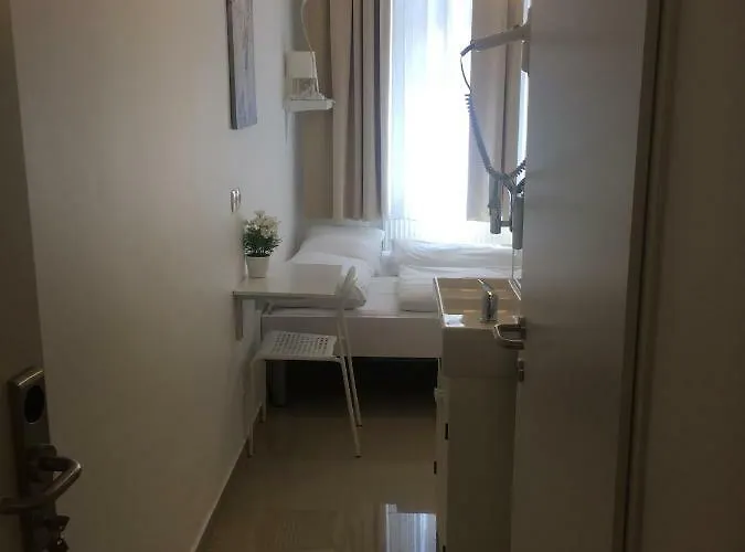Ch-vienna Hotel